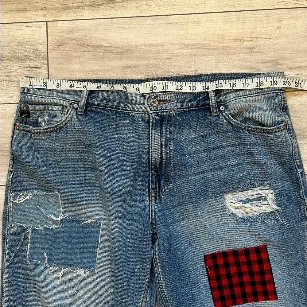 KanCan patchwork boyfriend fit jeans size 32